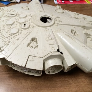 1979 Kenner Millennium Falcon Star Wars Toy Spaceship – Parts/Restore