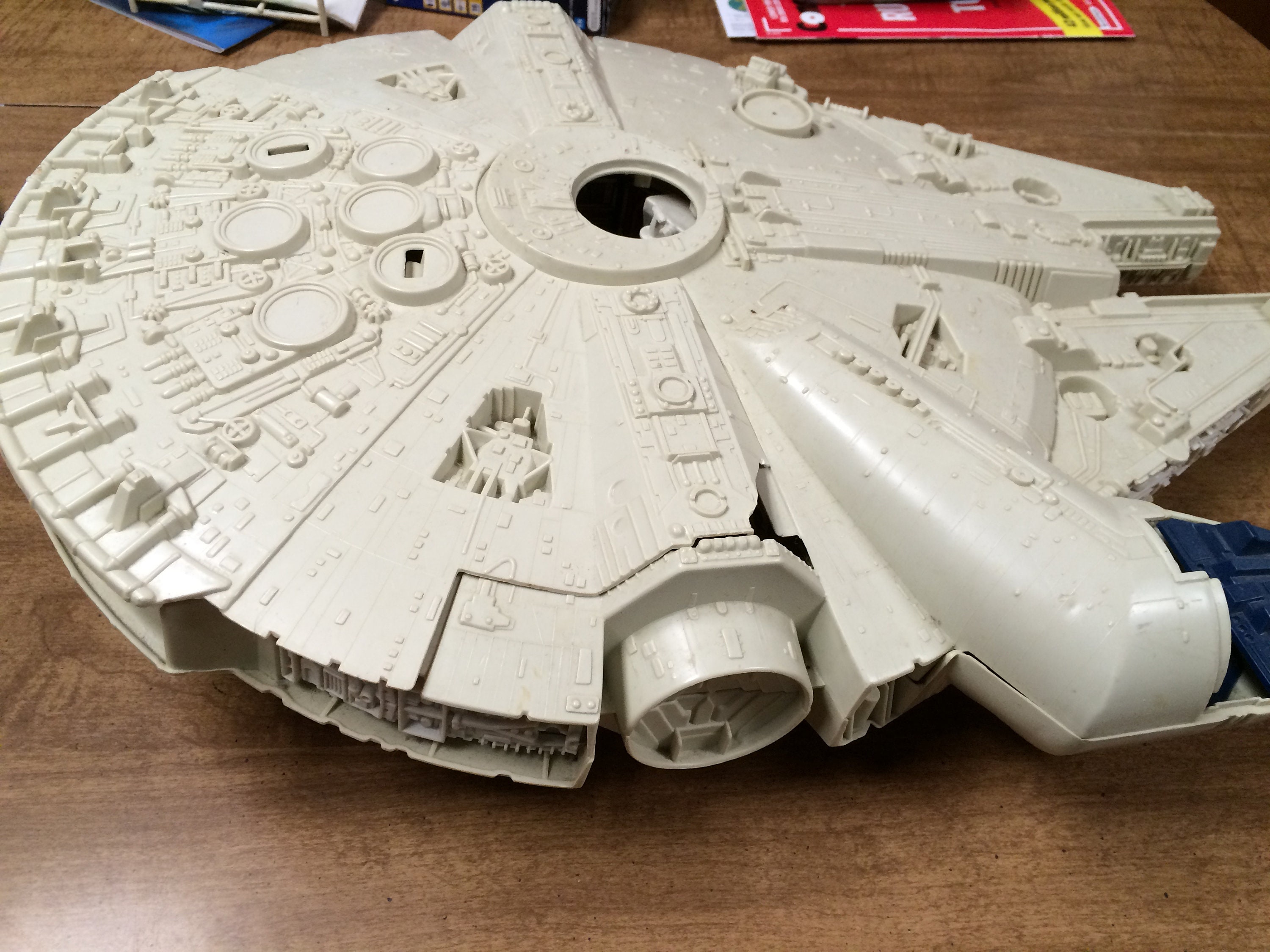 ホビーラジコン ENCHINE FALCON 1979 Kenner Millennium Falcon Star Wars Toy Spaceship – Parts