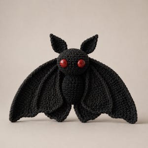 Mothman Häkelanleitung, PDF,Amigurumi Fledermaus Puppe,Gothic Plüsch Häkelanleitung,anfängerfreundlich,Halloween Deko Spielzeug,gruselige Geschenkidee