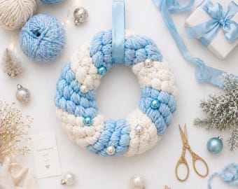 Chunky Crochet Wreath Pattern PDF,Beginner Knit Look Wreath DIY,Light Blue White Holiday Decor,Winter Chunky Yarn Winter Wreath Tutorial
