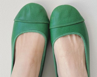 40A Lifestyle Rochdale Ladies Green Leather Flat Shoe 