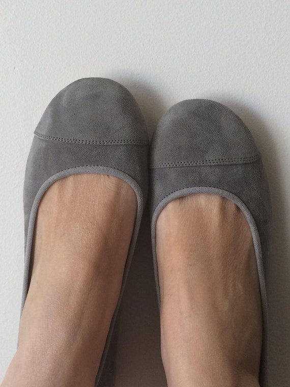 grey flat shoes womens