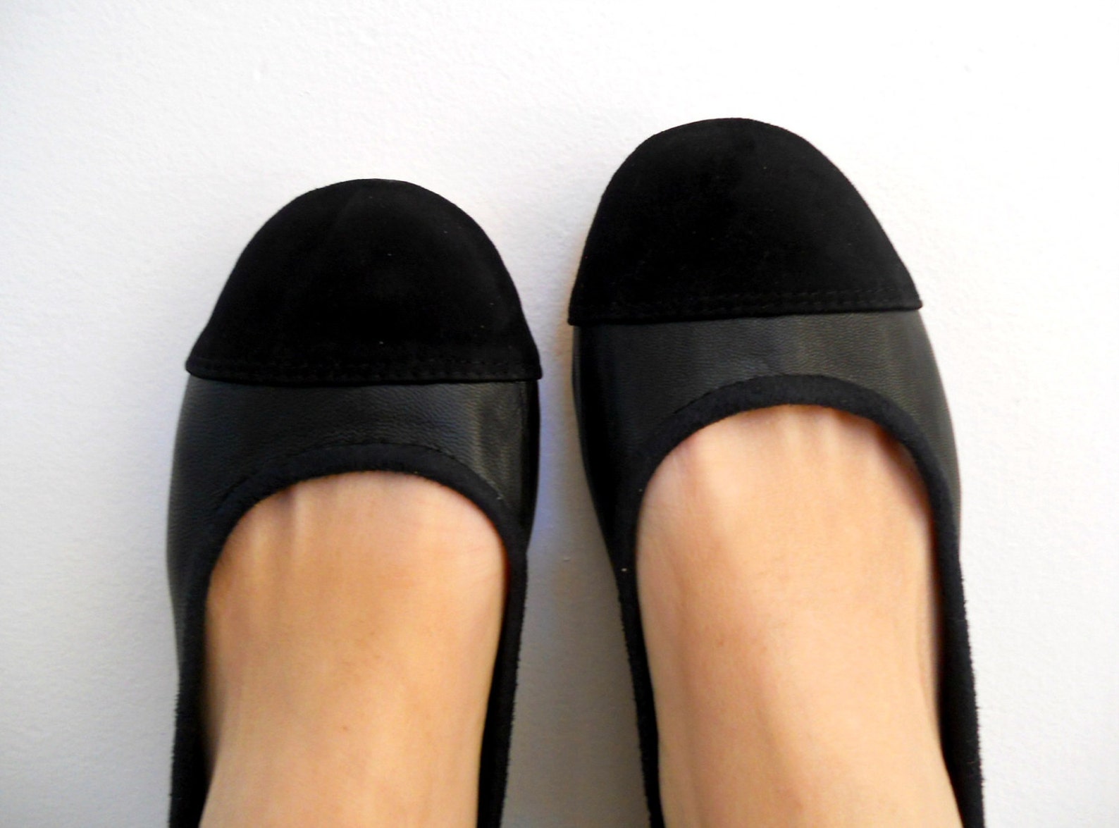 womens black suede ballet flats