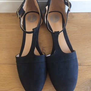 LACEY. Black T-Bar / women shoes / suede flat sandals / women flats / Black suede flats. Available in different colours image 5