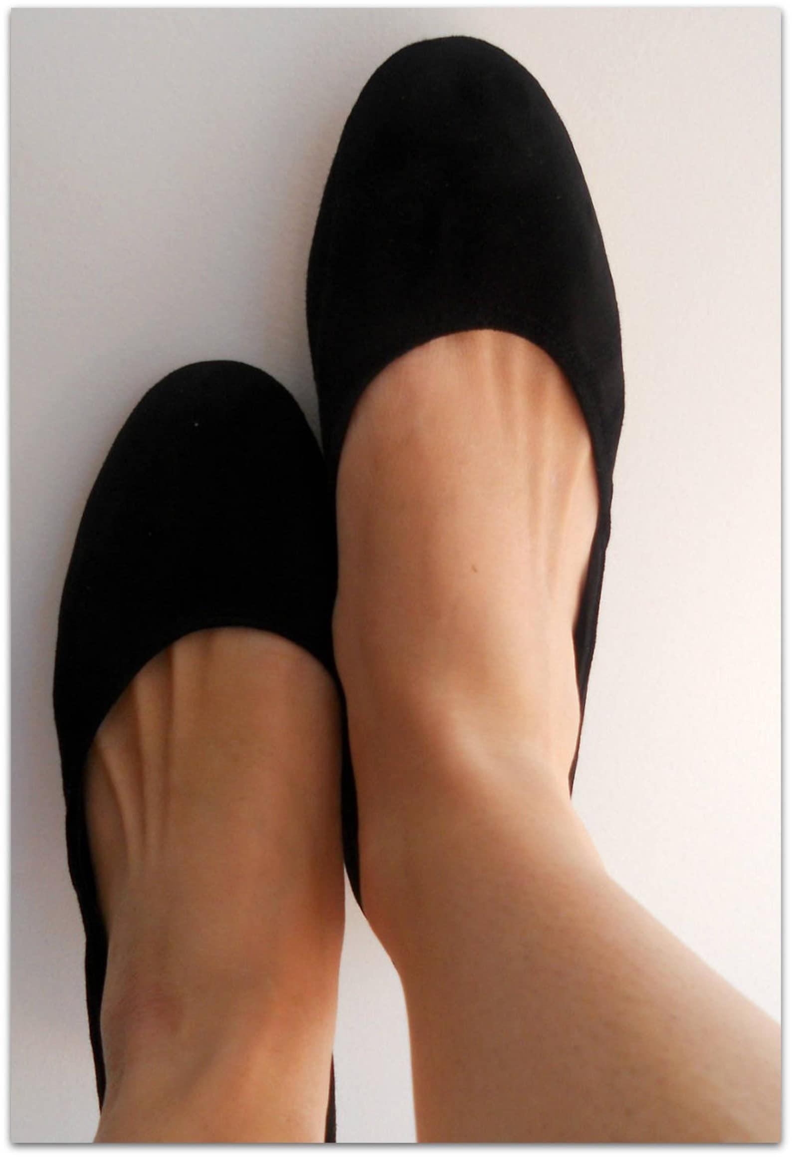 maya. black suede flats/ pointy toe shoes/ ballet flats/ women's shoes.