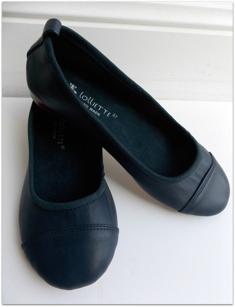 LUNAR. Navy Blue flats/ women shoes/ leather flat shoes/ women flats/ Navy blue leather. Available in different colours & sizes image 3