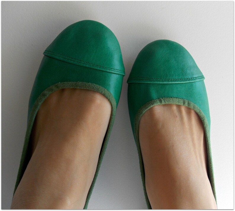 green flats for women