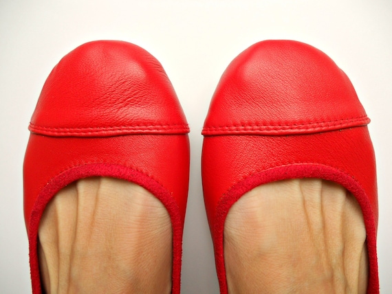 LUNAR. Red flats / women shoes 