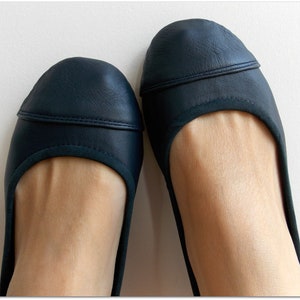 Reserve listing for Leigh Lunar Navy Leather size 38 image 3