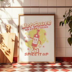 Wydruk artystyczny Hot Sauce, sztuka kuchenna w stylu retro, sztuka ścienna do kuchni, cyfrowe pobieranie koktajli spożywczych, wydrukowana sztuka ścienna do wózka barowego, sztuka dla miłośników jedzenia, A-90