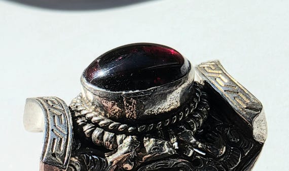 Vintage Bali Sterling Silver Garnet Ring: Handcra… - image 5
