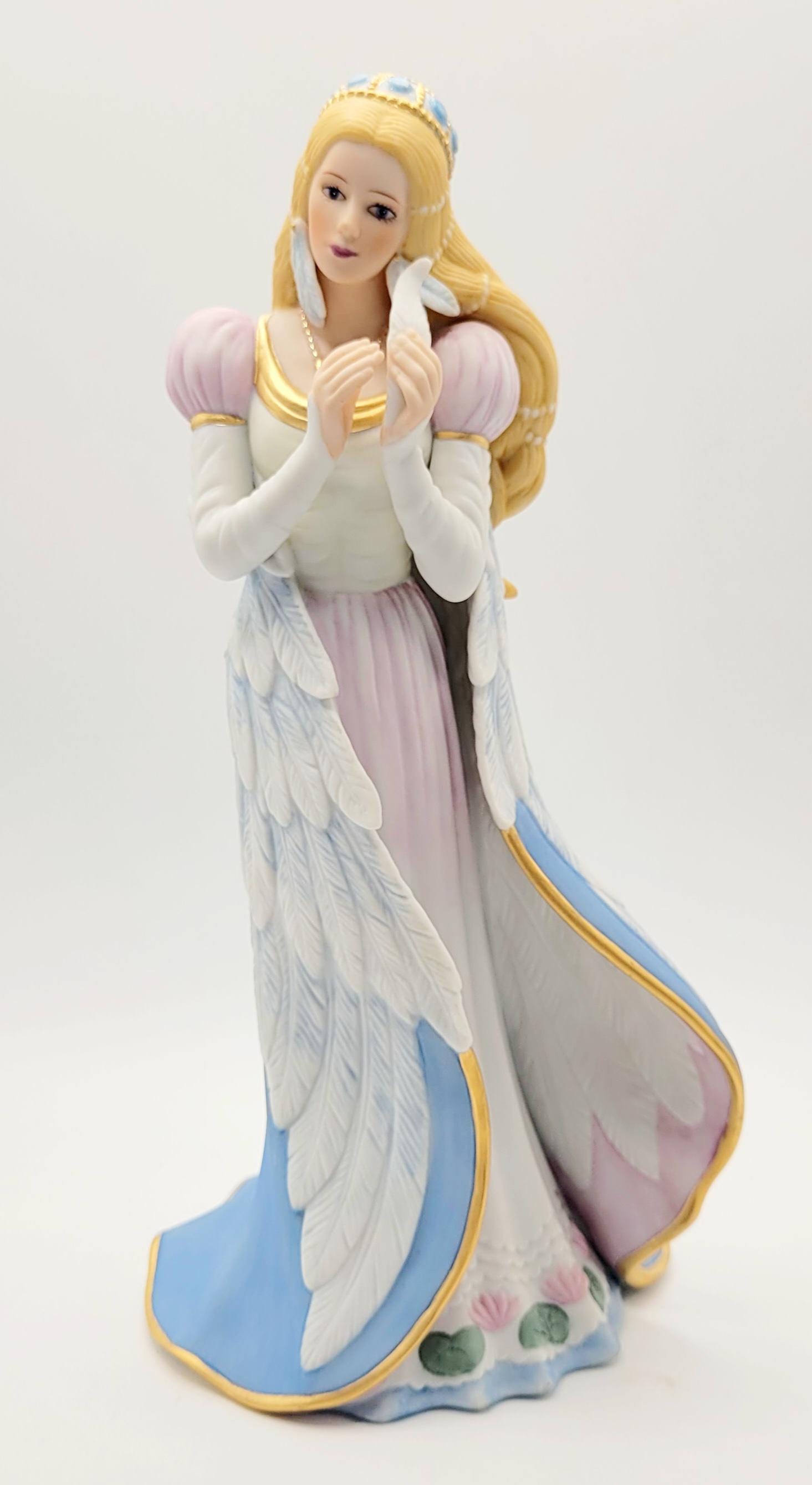 Lenox the Swan Princess Figurine • Legendary Princesses