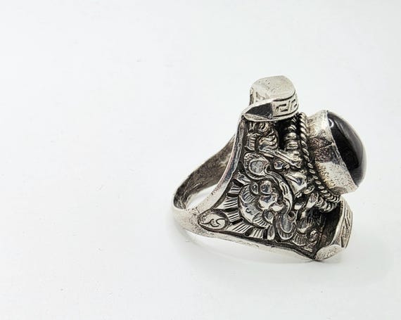 Vintage Bali Sterling Silver Garnet Ring: Handcra… - image 2