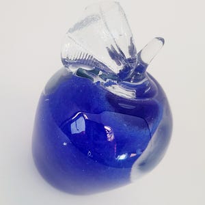 Cobalt Blue Art Glass Apple Paperweight: Hand Blown Vintage Sculpture