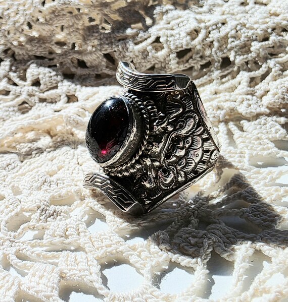 Vintage Bali Sterling Silver Garnet Ring: Handcra… - image 6