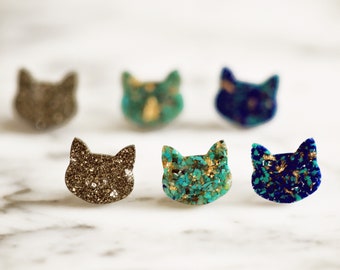 砕いた宝石ターコイズ猫のイヤリング サージカルスチールバック