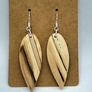 Unique Handmade wooden earring spaltedbeech - Mum gift - unique pattern - handcrafted France - Unique handcraft