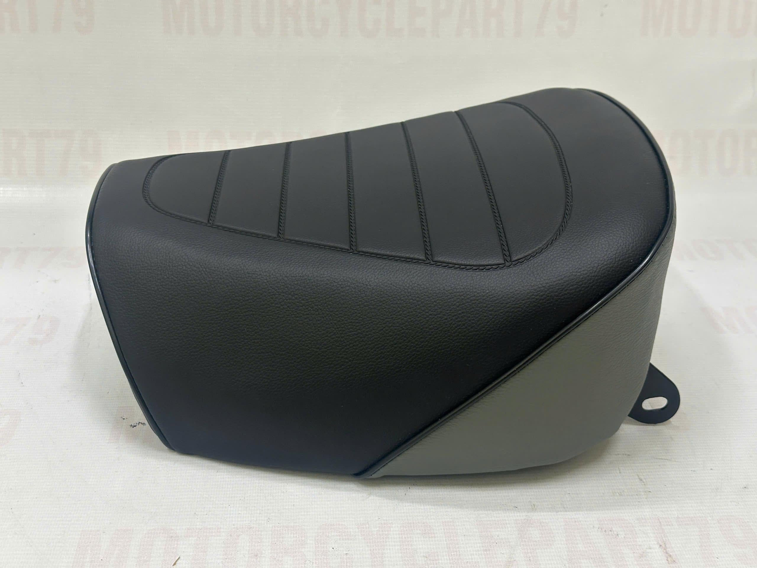 ホンダ ベンリィ CD125 CD125T バイクシート：ブラック コンプリート