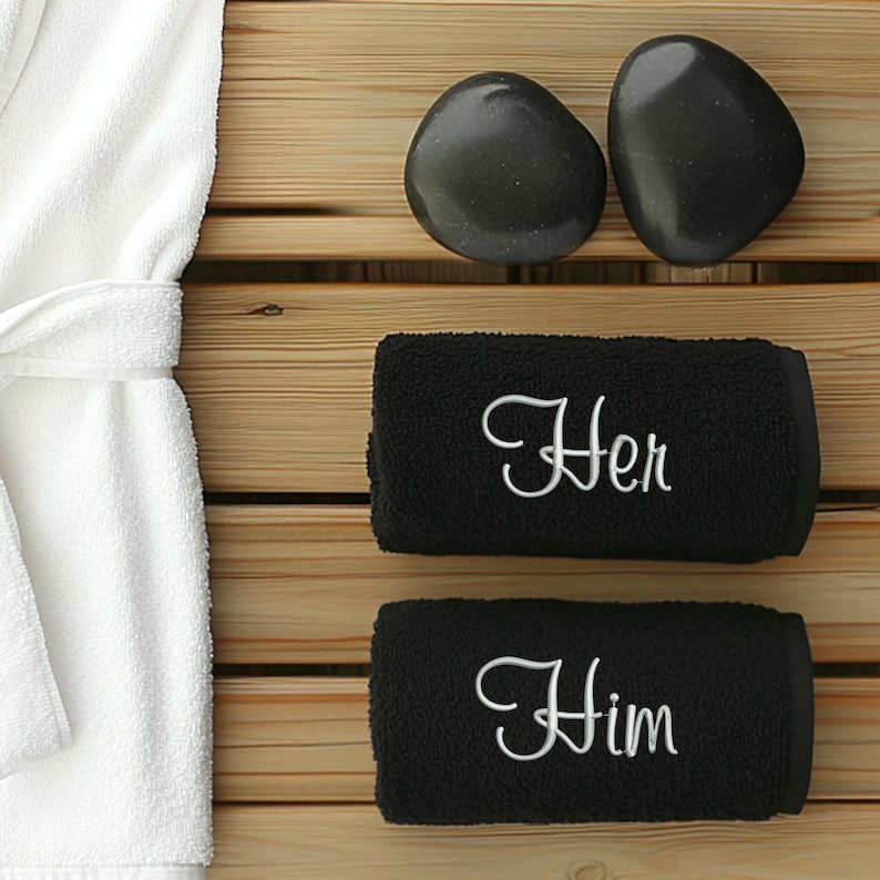 Towel Gift Set, His Hers Pack Of 2 100% Egyptian Cotton Hand Towel/ Bath Towel Set, Wedding Anniversary Gifts, Couple Customized Towel Gift