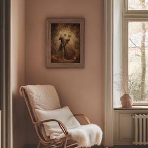 Op de afbeelding: Een ingelijst kunstwerk toont een skeletpaar dat danst in een romantische setting, met herfstbladeren en pompoenen. Het kunstwerk hangt aan een roze muur boven een houten schommelstoel met een wit kussen en een fluffy plaid.