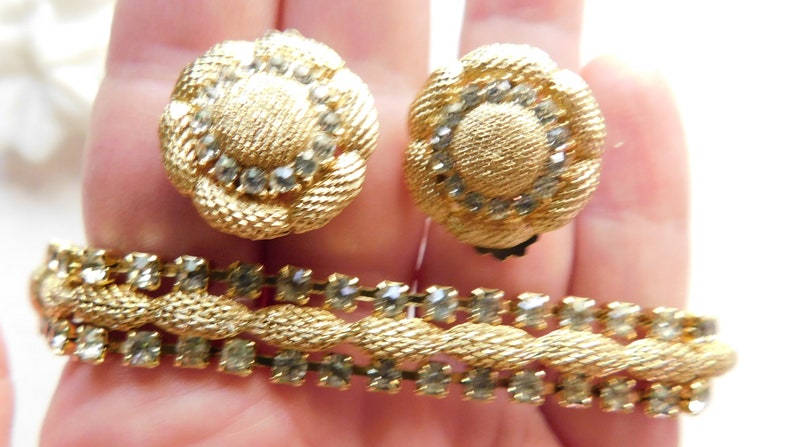 Mesh Woven Bracelet /& Clip On Earrings Crystal Rhinestone Set Vintage Costume Demi Parure