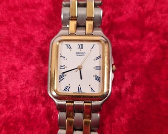 SEIKO SPIRIT 7N01-5210 QUARTZメンズクォーツ Seiko Spirit 7N01-5210 Analog Quartz Men Men'S Watch Vintage