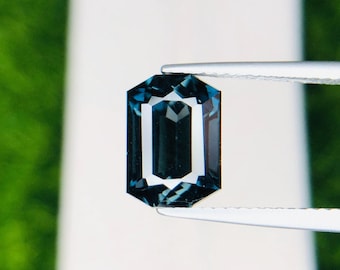 Topacio azul de Londres facetado único: gemas brillantes y distintivas de 3,58 ct