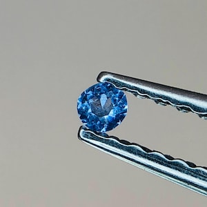 World Rarest, Benitoite, loose gemstone, 0.05 ct