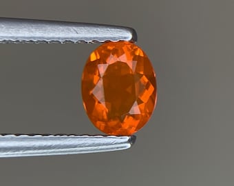 12.57カラット/素晴らしい/血のように赤い色/ファイアーオパールフリー