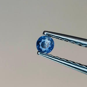 World Rarest, Benitoite, loose gemstone, 0.05 ct