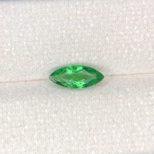 Natural Tsavorite Garnet Gemstone - Vivid Green - Earth-Mined 1.45 ct
