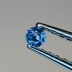 World Rarest, Benitoite, loose gemstone, 0.05 ct