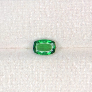 Natural Tsavorite Garnet Gemstone - Vivid Green - Earth-Mined 1.08 ct