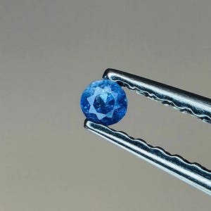 World Rarest, Benitoite, loose gemstone, 0.05 ct