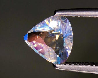Términos y condiciones de esta impresionante piedra lunar arcoíris de 1,60 ct: piedra preciosa natural sin calentar, rara, juego de colores eléctricos, tesoro de Madagascar.