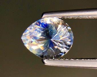 Términos y condiciones de la increíble piedra lunar arcoíris de 1,95 ct: piedra preciosa natural sin calentar, rara, juego de colores eléctricos, tesoro de Madagascar.