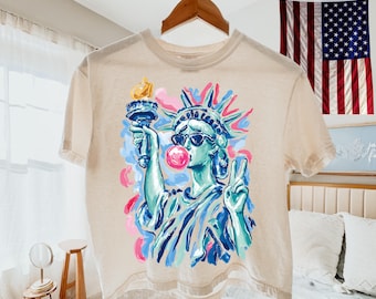Comfort Colors Preppy Statue of Liberty Blowing Bubble Gum Boxy Tee, 4th of July Crop Top Shirt