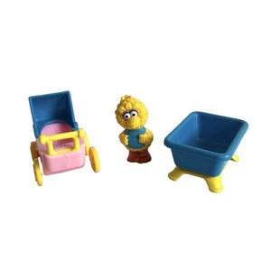 Tyco Preschool Vintage Sesame Street Big Bird Baby Stroller Crib Play Set 1982