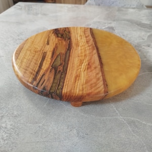 Olive Wood Charcuterie Board with leg, custom resin board, cheese board gold, resin & wood cutting board, olive wood charcuterie