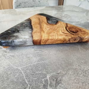 Olive Wood Charcuterie Board with leg, Cheese Board, Epoxy Resin Art, New Home Gift, Customized cutting board, Unique gift for her