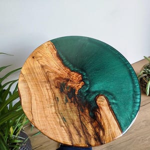 Olive Wood Charcuterie Board, Resin Cutting Board, Cheese Board, Epoxy Cutting Board, Epoxy Resin Art, New Home Gift, Resin Cheese Board