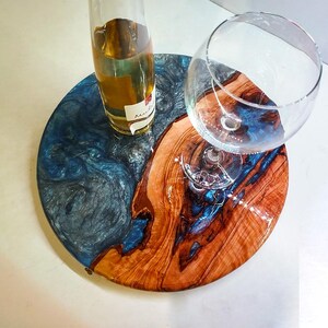 Olive Wood Charcuterie Board with leg, Cheese Board, Epoxy Resin Art, New Home Gift, Customized cutting board, Unique gift for her