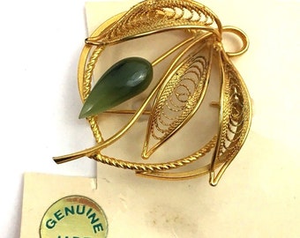 1960's Vintage Hand Crafted Natural Green Jade Pin on Original Card Made in Taiwan Filigree Gold