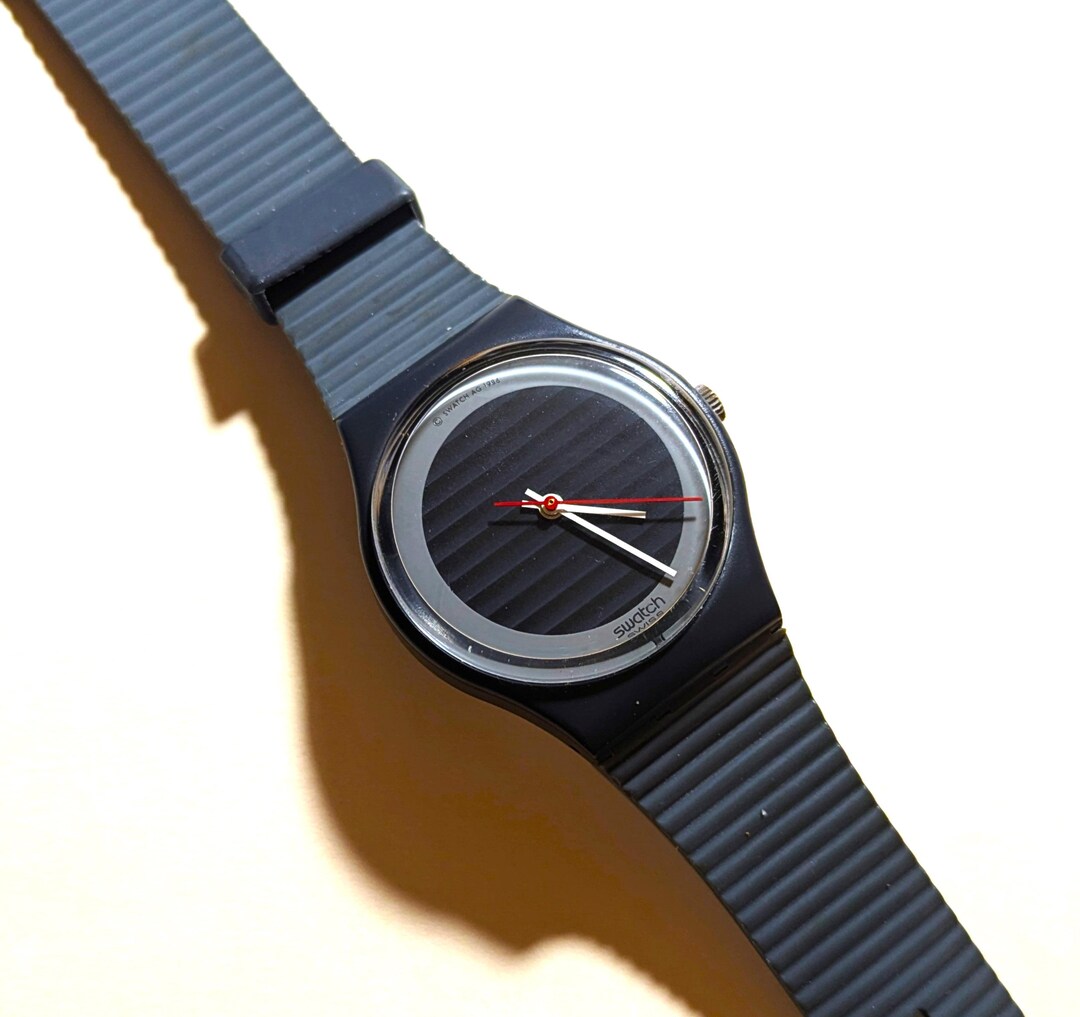 Swatch Watch - GA105 - SILVER CIRCLE 1987 Swatch Gent SILVER CIRCLE GA105 - Very Rare Watch From  main image 2