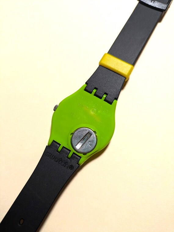 Rare -1998 Swatch Watch ALIEN BABY GG175 by Artist Peter  display picture 2