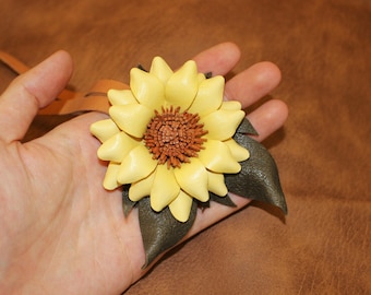 Leather Sunflower Bag Charm, Handmade Yellow Sunflower Bag Charm, Floral Bag Pendant Bag Charm, Leather Charm Gift