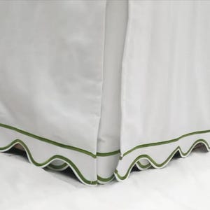 Scalloped and border embroidery Bed skirt - 400 Thread Count White Cotton Sateen Bed Skirt Three Sided Coverage with Platform