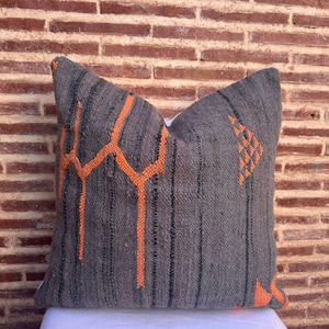 Handmade Moroccan Kilim Pillow Cover: Vintage Boho Farmhouse Decor