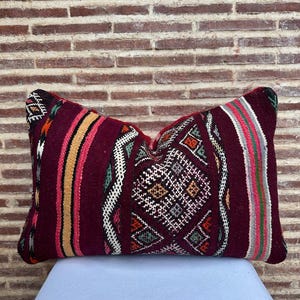 Handmade Moroccan Wool Kilim Pillow Cover: Vintage Boho Decor (60x40 cm)