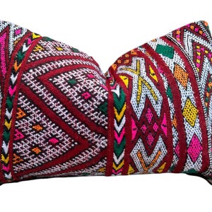 Handmade Moroccan Kilim Pillow Cover: Vintage Boho Decor